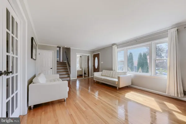 $3,500 | 114 West Seminary Avenue, Lutherville-Timonium, MD 21093