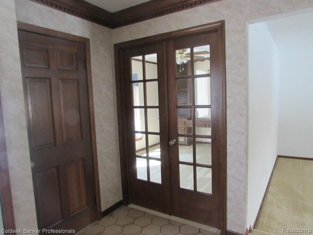 2579 Tower Hill Lane Rochester Hills, MI 48306 - Photo 9 of 27