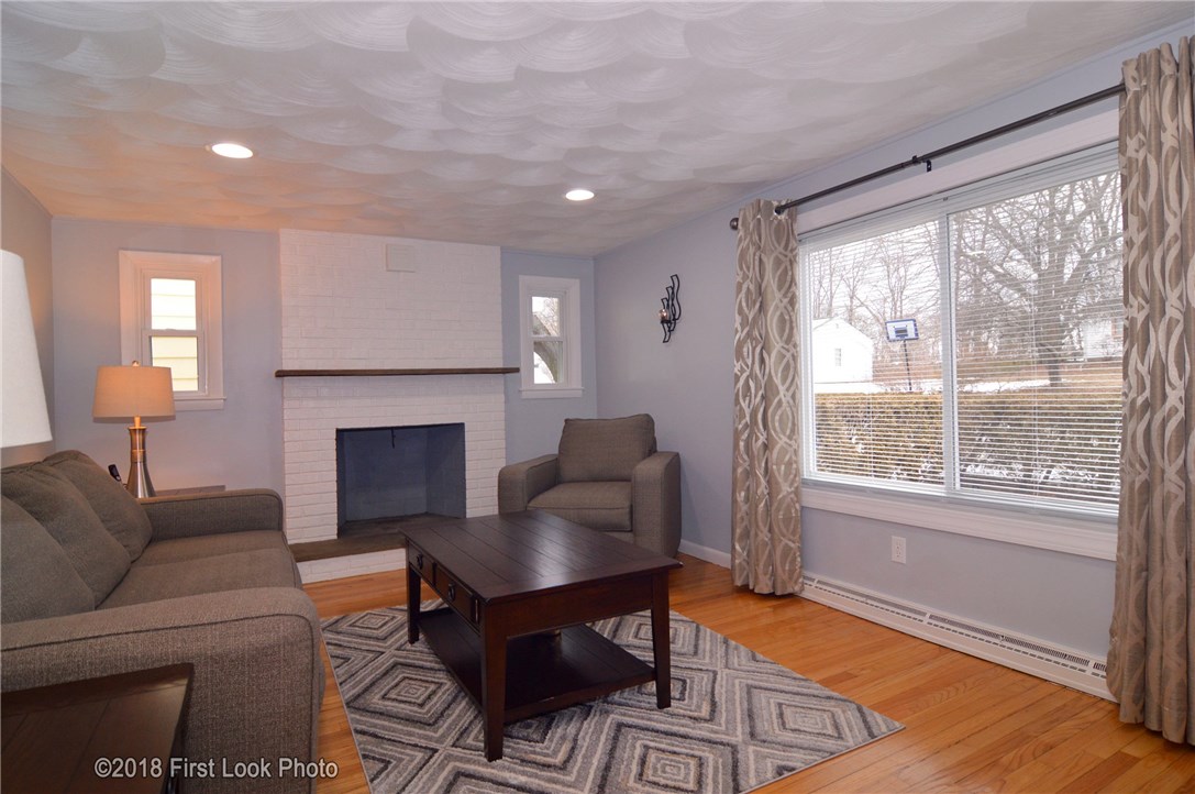 148 Iroquois Road Cumberland, RI 02864 - Photo 13 of 37 Gallery Image 13
