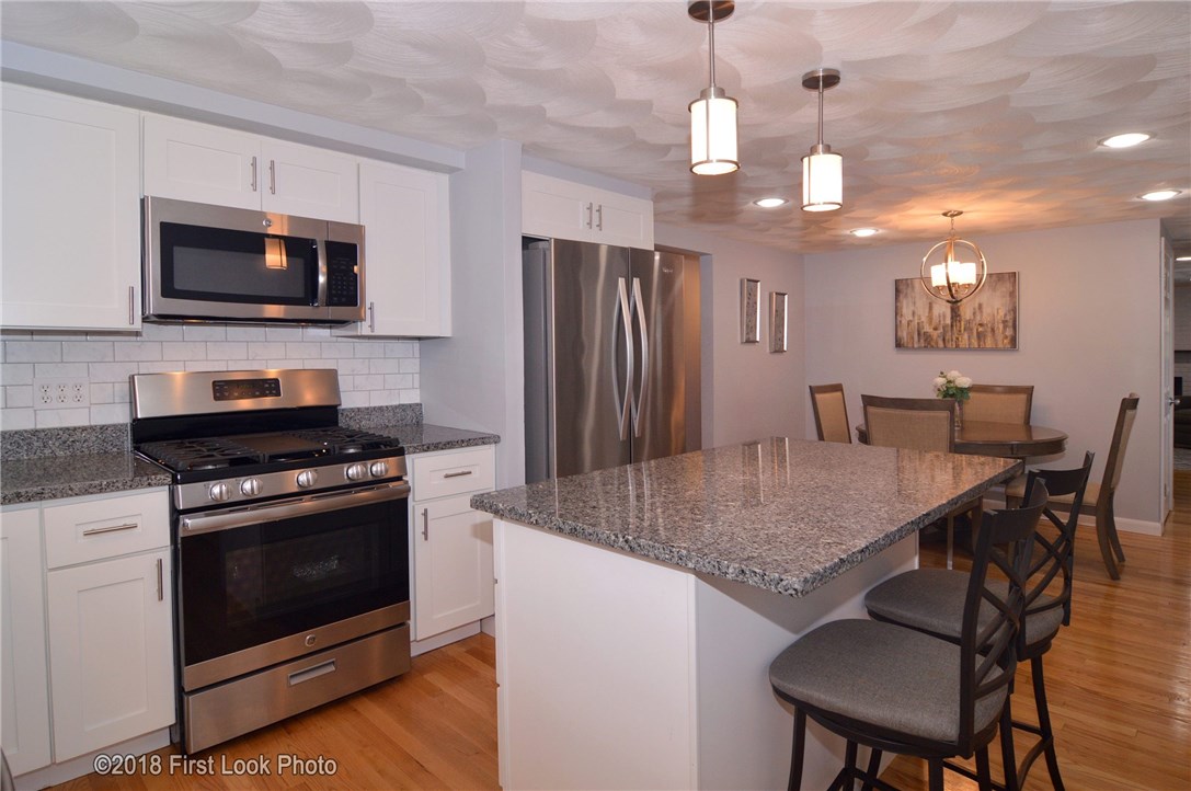 148 Iroquois Road Cumberland, RI 02864 - Photo 2 of 37 Gallery Image 2