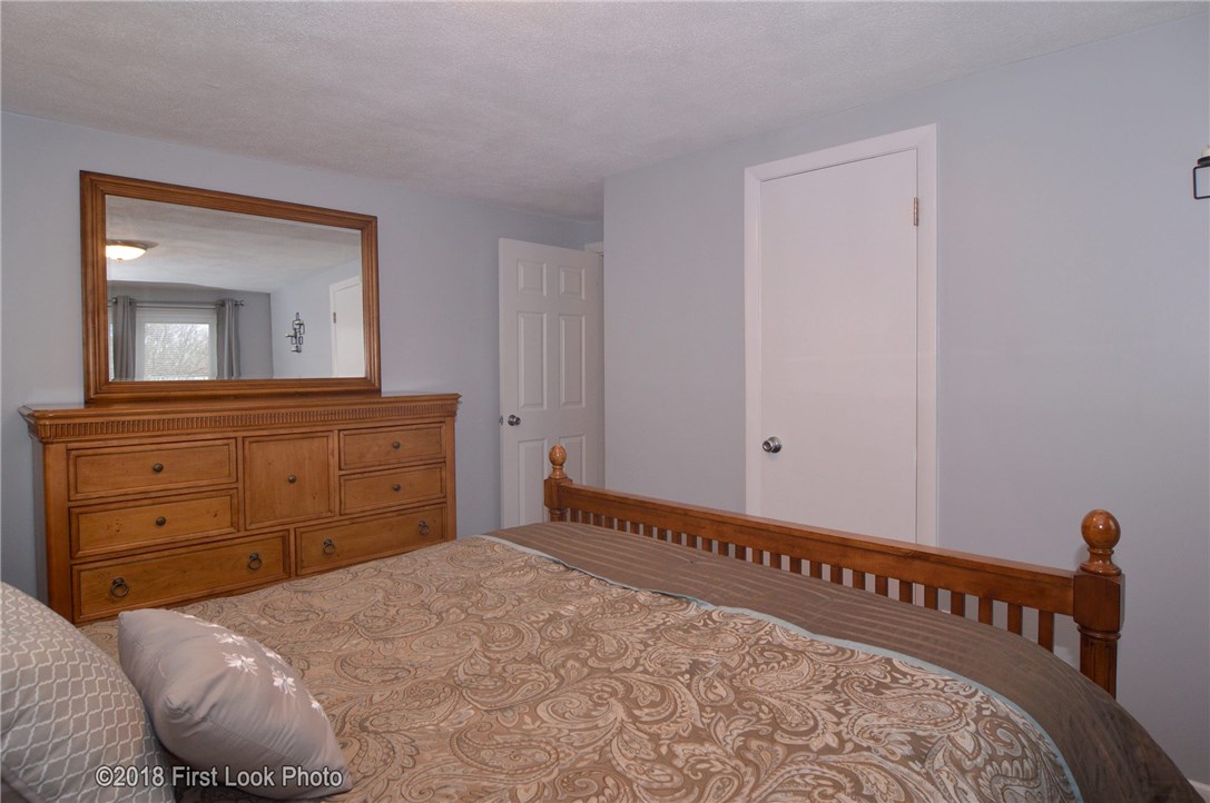 148 Iroquois Road Cumberland, RI 02864 - Photo 24 of 37 Gallery Image 24