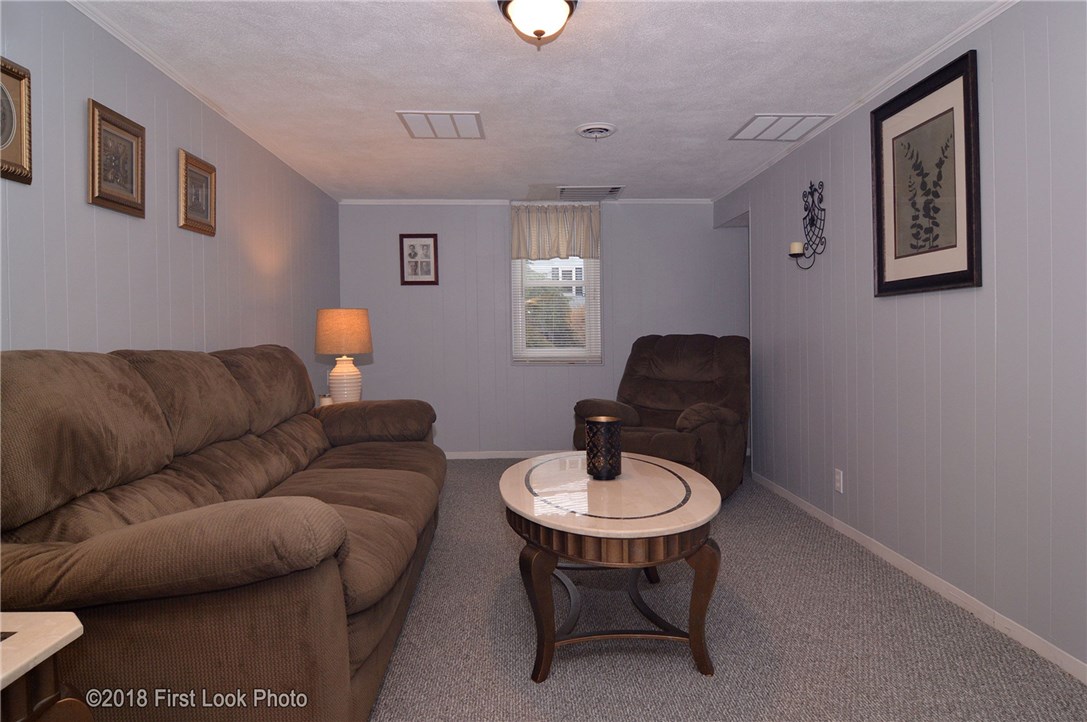 148 Iroquois Road Cumberland, RI 02864 - Photo 34 of 37 Gallery Image 34
