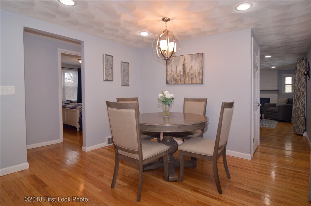 148 Iroquois Road Cumberland, RI 02864 - Photo 9 of 37 Gallery Image 9