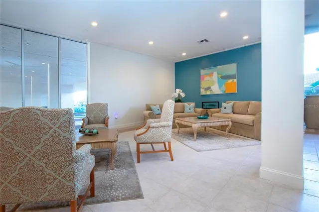 $895,000 | 1212 Benjamin Franklin Drive, Unit 607, Sarasota, FL 34236