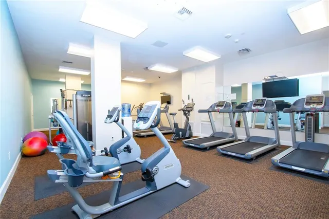 $895,000 | 1212 Benjamin Franklin Drive, Unit 607, Sarasota, FL 34236