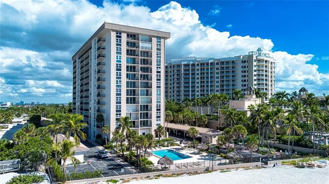 $895,000 | 1212 Benjamin Franklin Drive, Unit 607, Sarasota, FL 34236