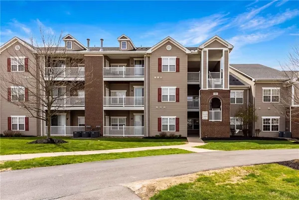 $230,000 | 411 Stockton Ridge, Cranberry Township, PA 16066