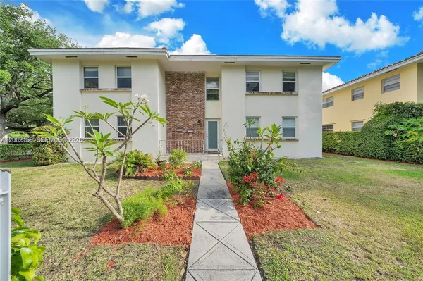 $3,700 | 247 Bird Road, Coral Gables, FL 33134