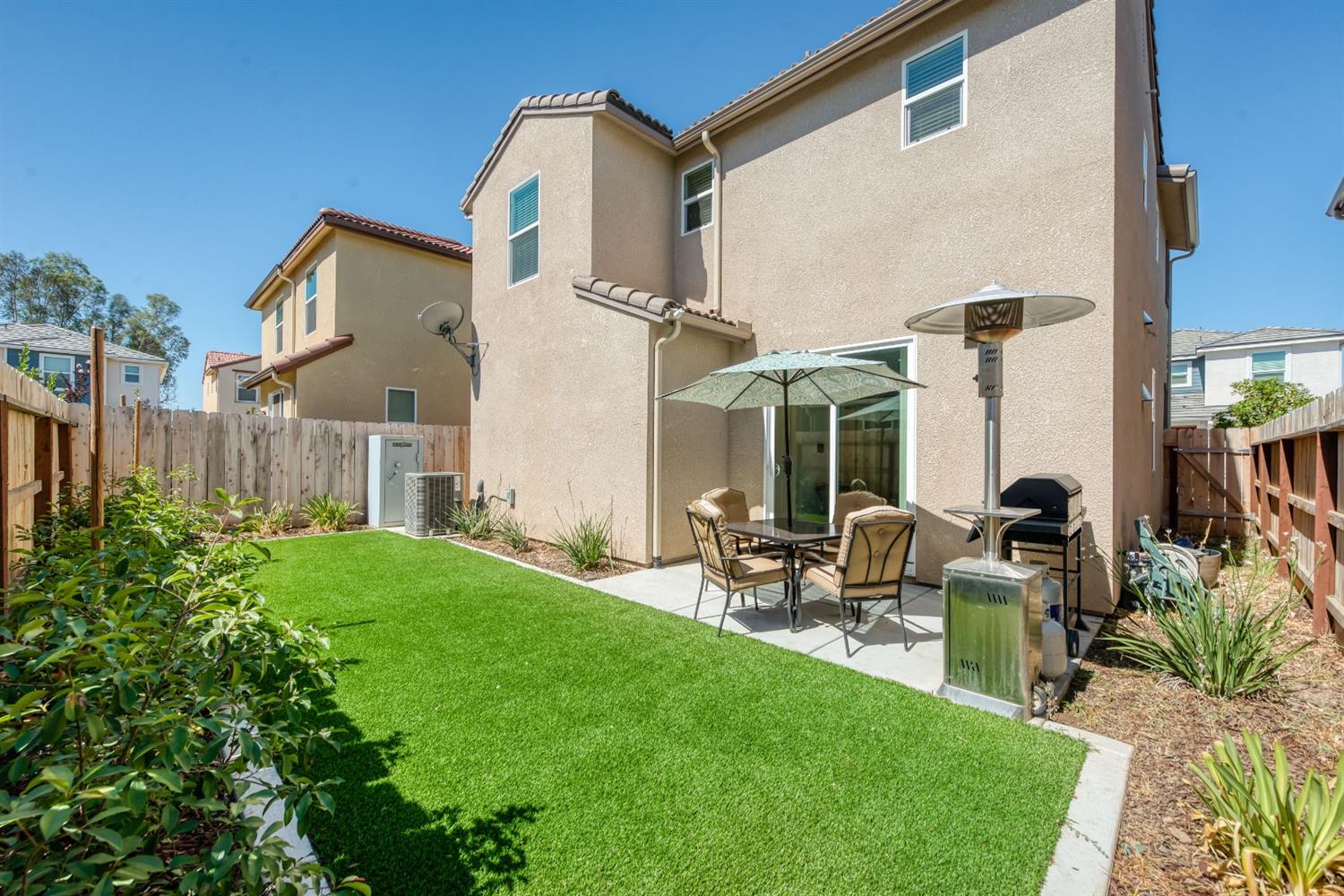 1559 Lambourn Way Clovis, CA 93619 - Photo 22 of 27