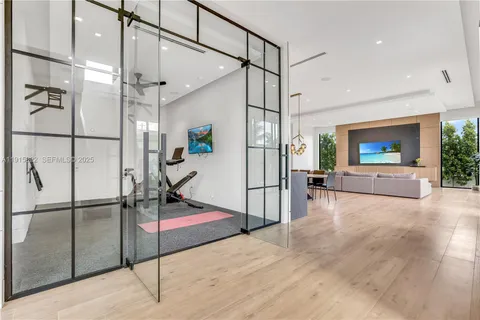 $9,995,000 | 9045 Hawthorne Avenue, Surfside, FL 33154