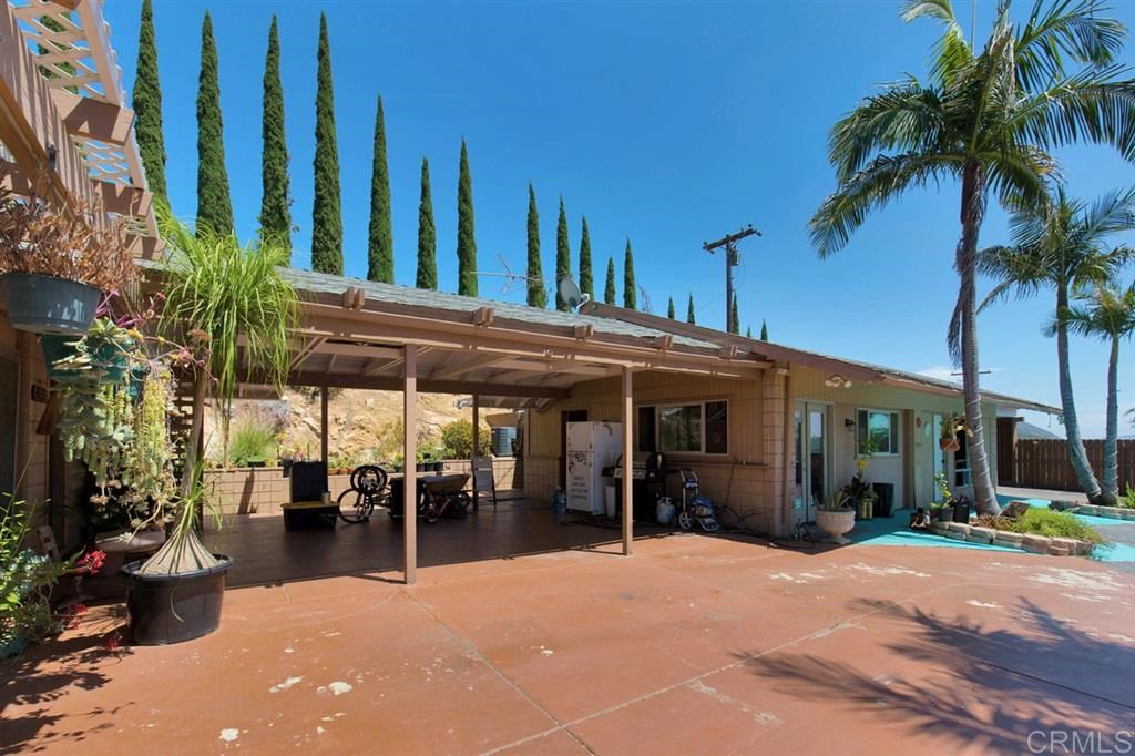 5463 Rainbow Heights Road Fallbrook, CA 92028 - Photo 13 of 25