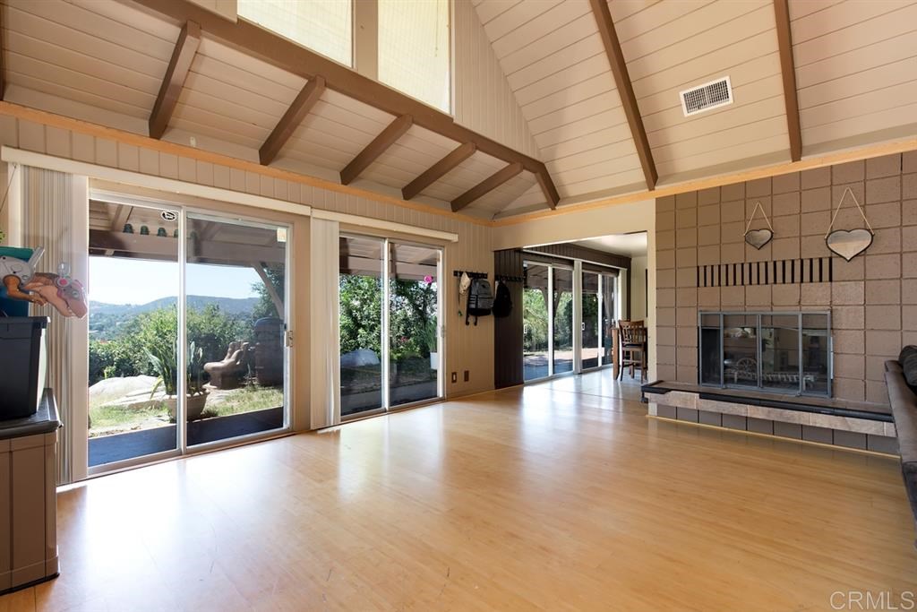 5463 Rainbow Heights Road Fallbrook, CA 92028 - Photo 4 of 25