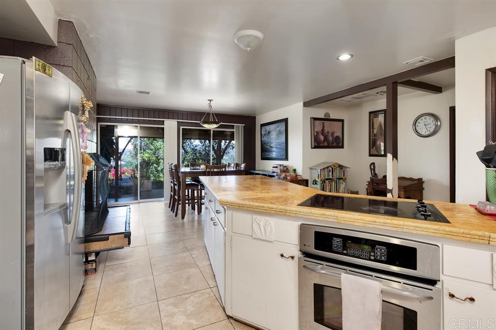 5463 Rainbow Heights Road Fallbrook, CA 92028 - Photo 5 of 25
