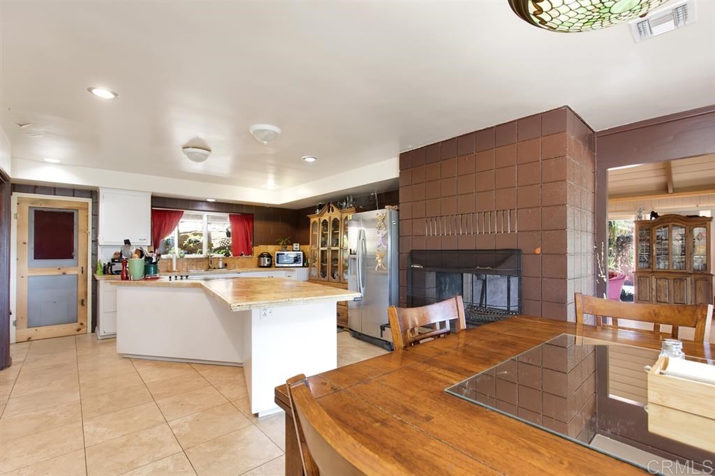 5463 Rainbow Heights Road Fallbrook, CA 92028 - Photo 7 of 25