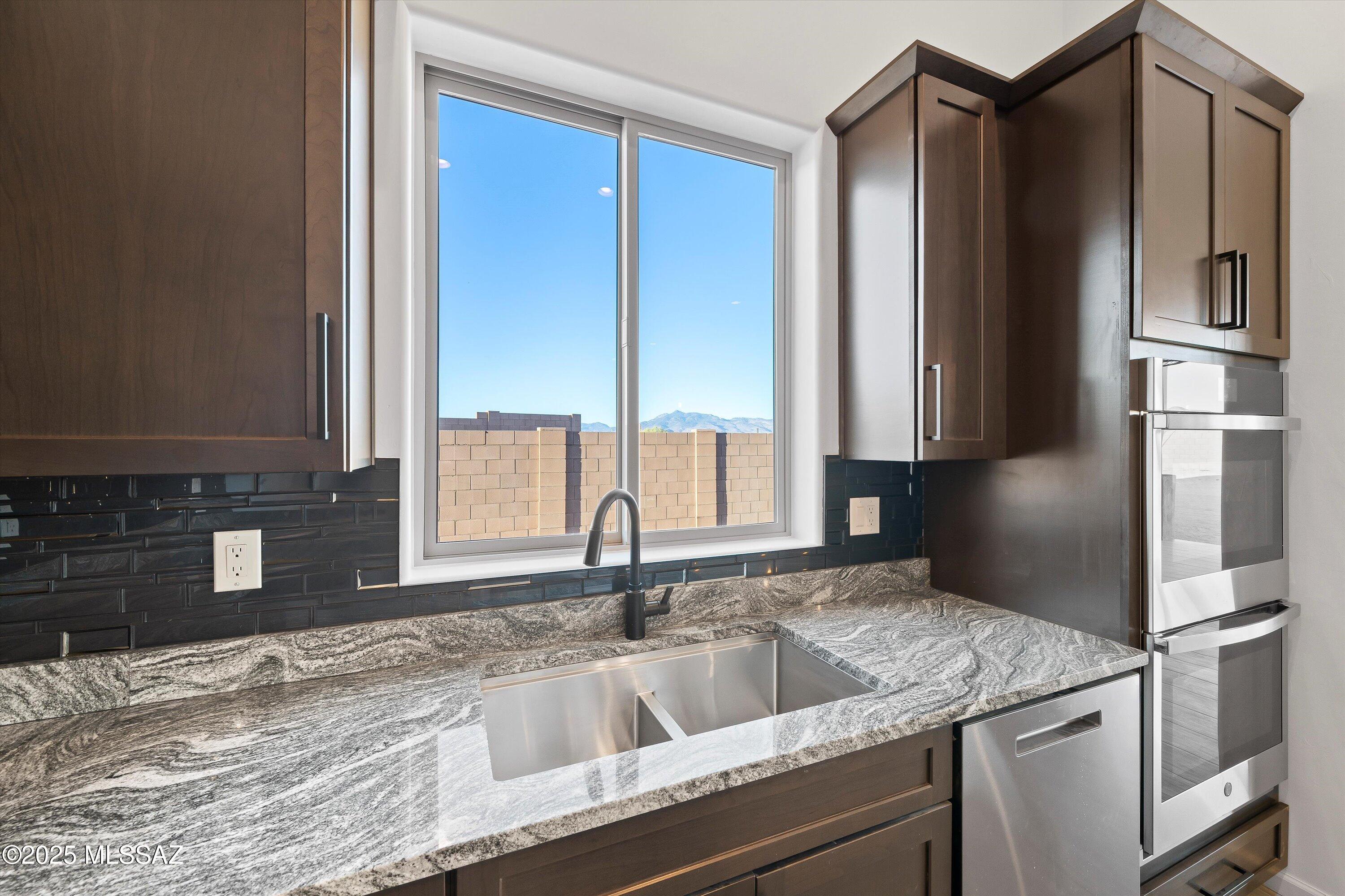 1204 North Range Rider Place Vail, AZ 85641 - Photo 19 of 49