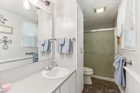 $215,000 | 1230 South 25th Street, Elwood, IN 46036