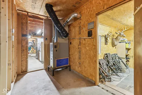 $215,000 | 1230 South 25th Street, Elwood, IN 46036