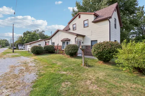 $215,000 | 1230 South 25th Street, Elwood, IN 46036