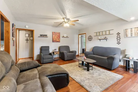 $215,000 | 1230 South 25th Street, Elwood, IN 46036