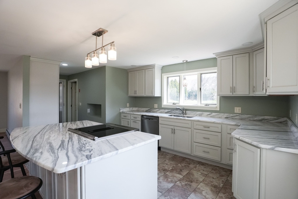1477 Dunhamtown Brimfield Road Brimfield, MA 01010 - Photo 5 of 34