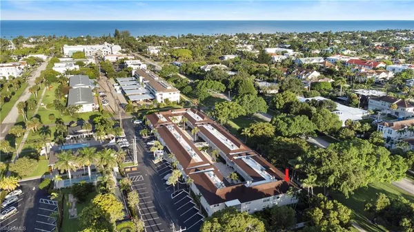 $6,800 | 578 Broad Avenue South, Unit 578, Naples, FL 34102