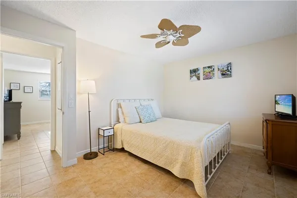 $6,800 | 578 Broad Avenue South, Unit 578, Naples, FL 34102