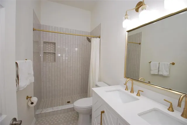 $2,400 | 11251 Windsor Pl Circle, Tampa, FL 33626