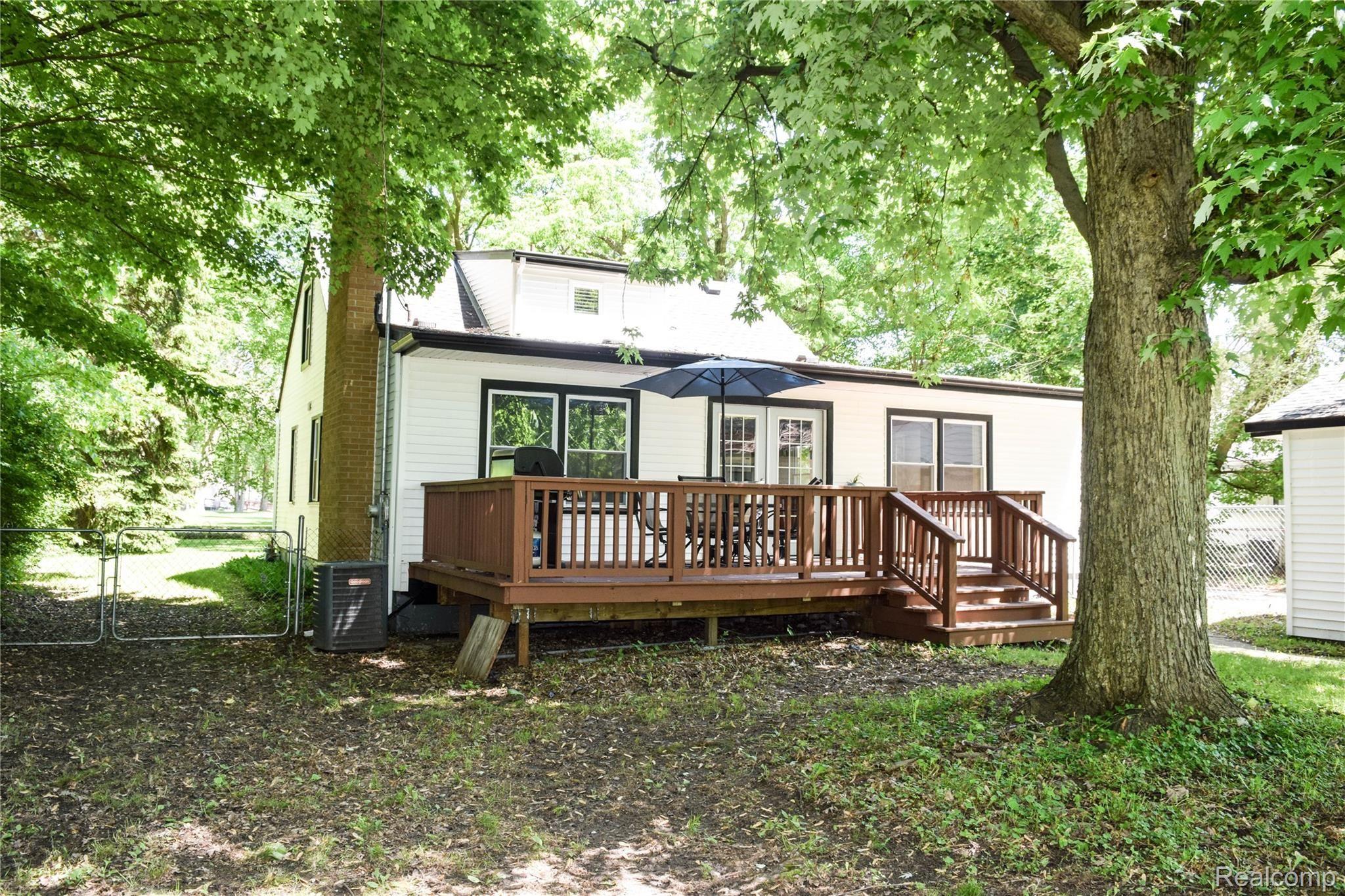10362 Quirk Road Belleville, MI 48111 - Photo 49 of 53 DSC_0213.jpg