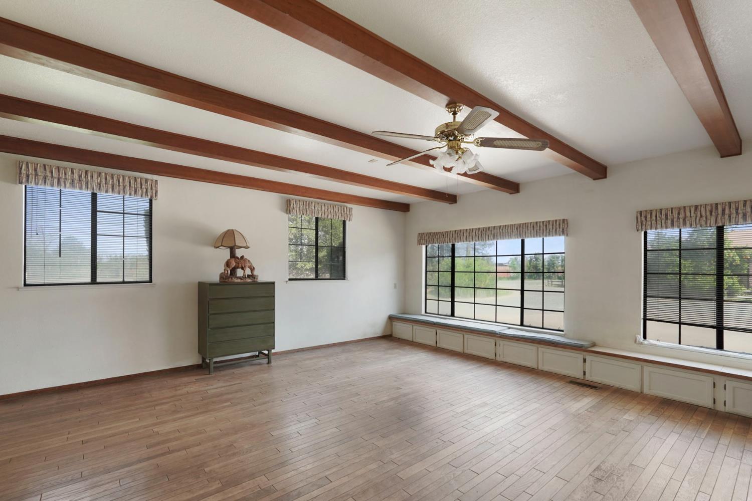 24606 Elliott Road Acampo, CA 95220 - Photo 50 of 73 Room off kitchen (Game Room, Family Room)!