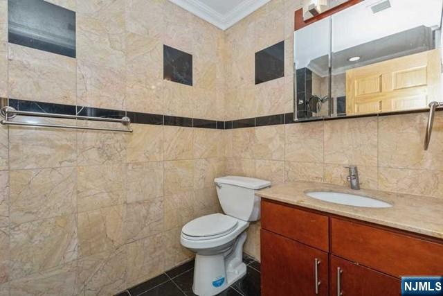 17 Meadow Road, Unit 306 Rutherford, NJ 07070 - Photo 8 of 19