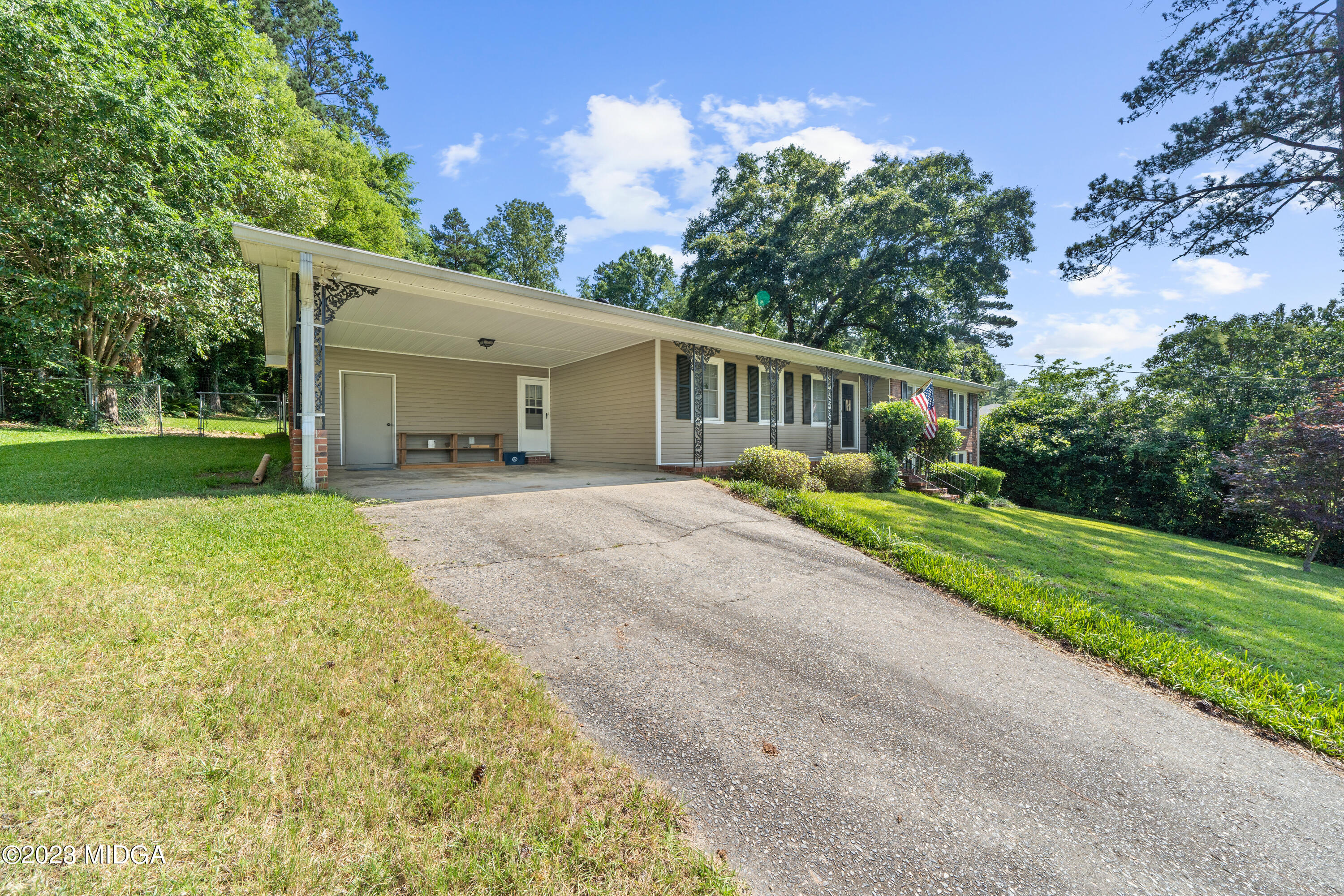 1144 Newport Road Macon, GA 31210 - Photo 3 of 24 1144 Newport-02301