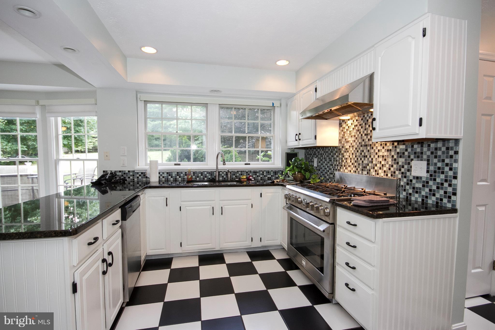 405 Sunny View Road Bel Air, MD 21014 - Photo 14 of 30 Kitchen with granite countertops