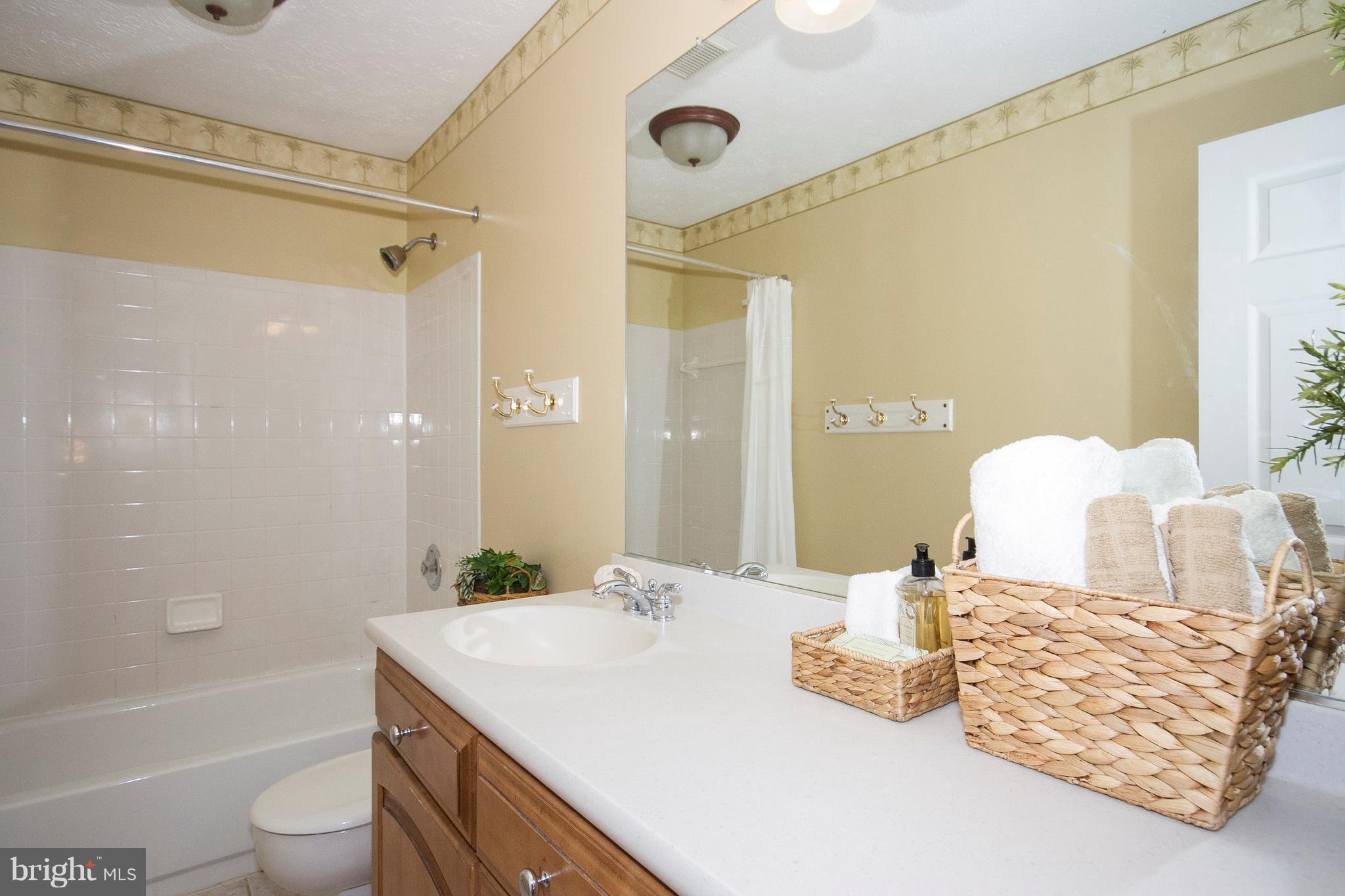 405 Sunny View Road Bel Air, MD 21014 - Photo 25 of 30 Upper level hall bath