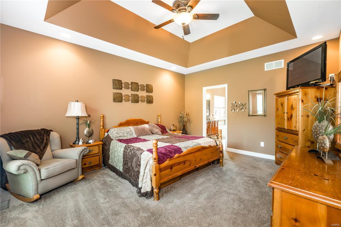 302 Schaper Road Foristell, MO 63348 - Photo 13 of 38