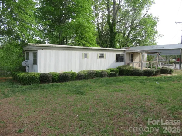 $1,000 | 6682 North Carolina Highway 150, Sherrills Ford, NC 28673