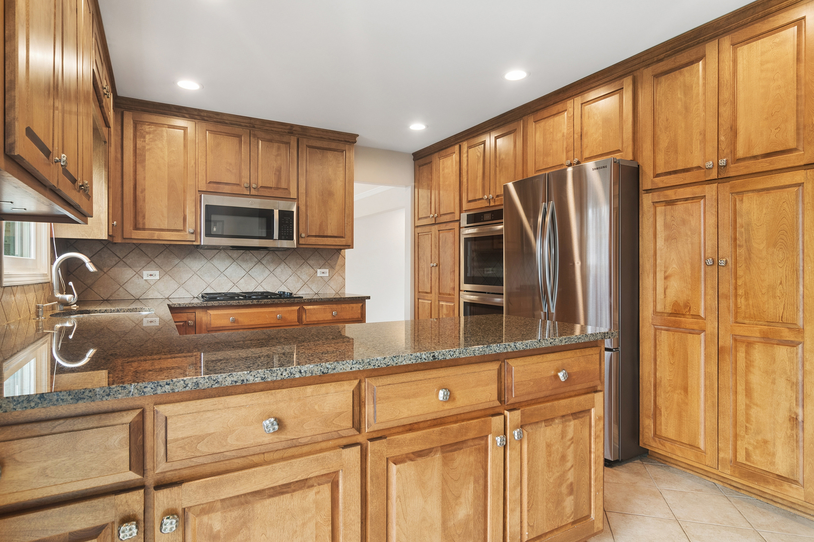 10 Fairview Avenue Deerfield, IL 60015 - Photo 8 of 25