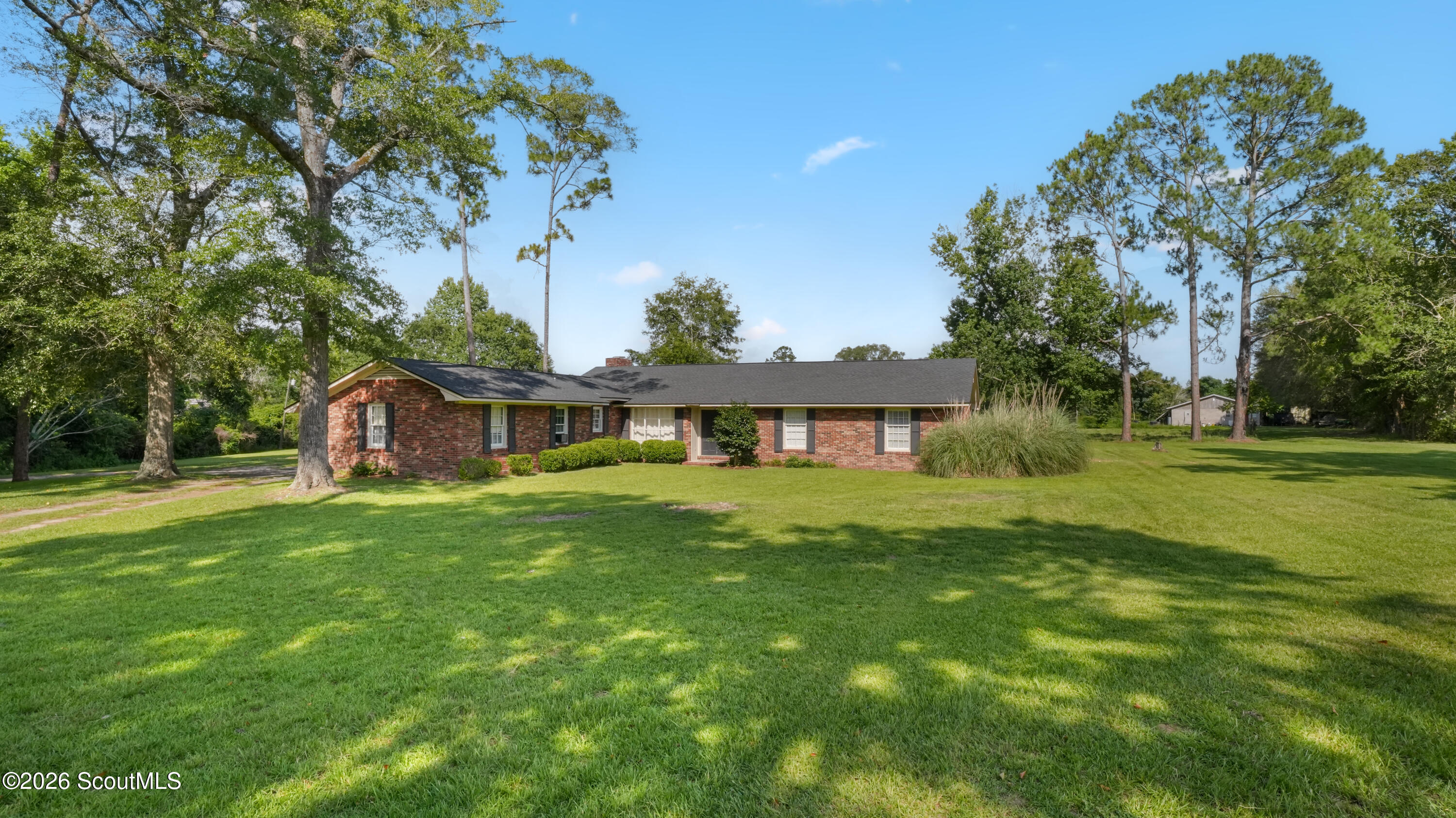 212 Lynwood Road Jesup, GA 31545 - Photo 2 of 76 DSC01104