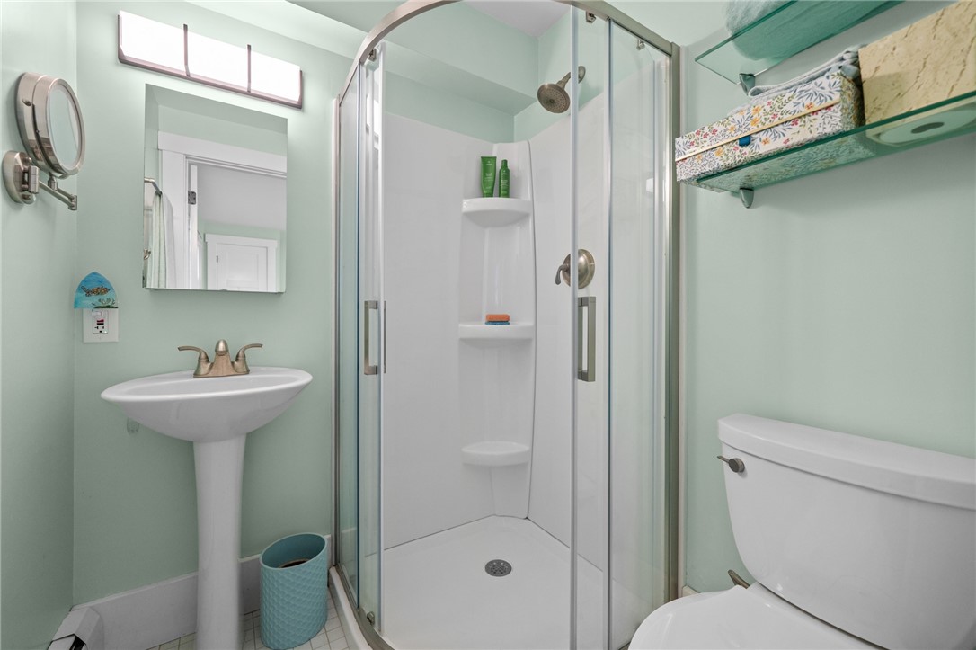 104 Howland Avenue Jamestown, RI 02835 - Photo 25 of 50