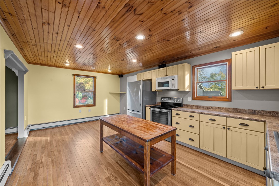 104 Howland Avenue Jamestown, RI 02835 - Photo 30 of 50