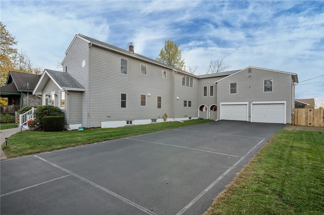 104 Howland Avenue Jamestown, RI 02835 - Photo 3 of 50