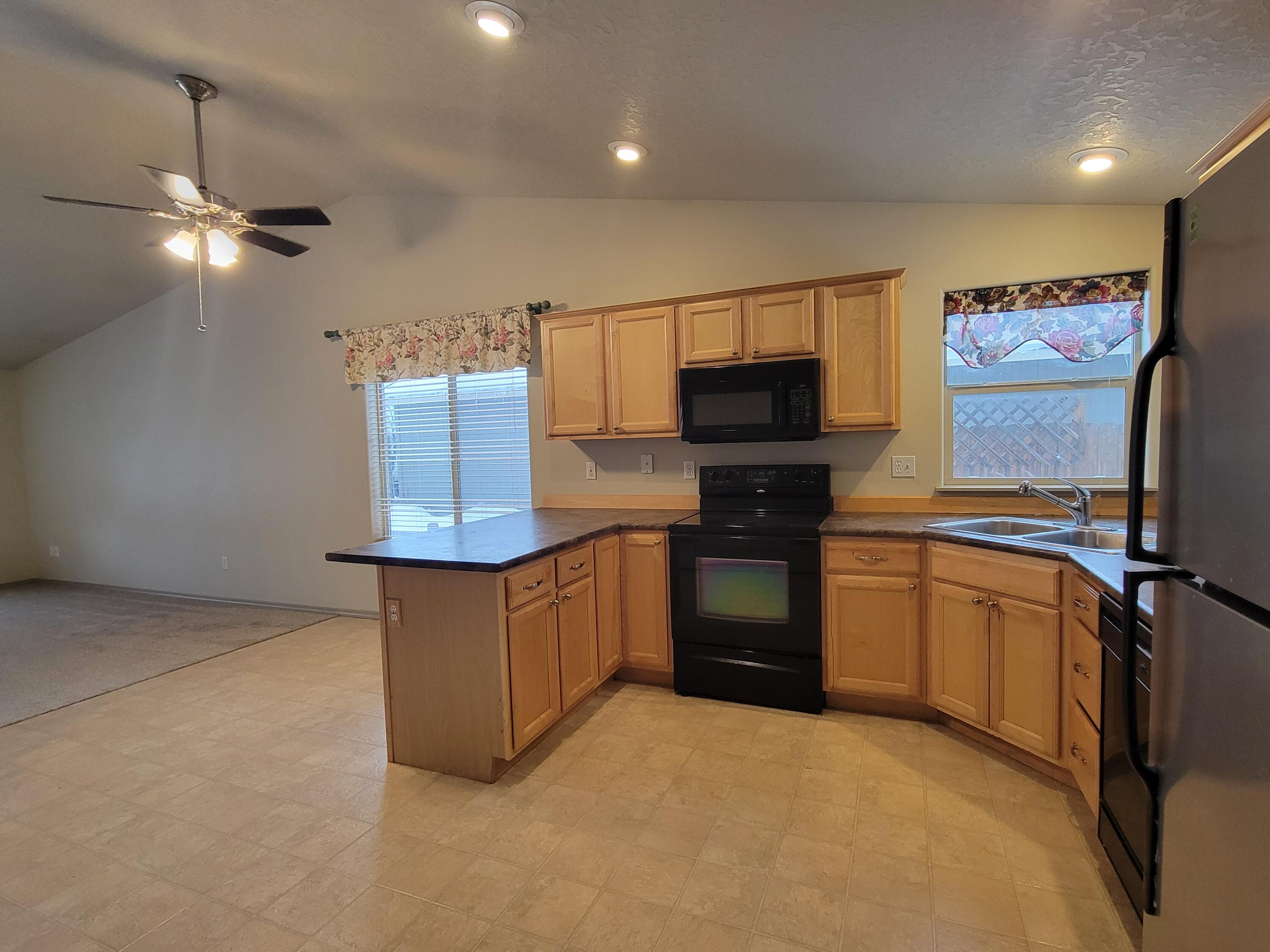 16484 Riley Drive La Pine, OR 97739 - Photo 9 of 25 1000013090