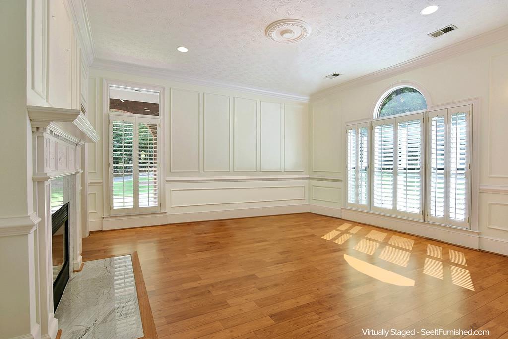8751-8 River Road Columbus, GA 31904 - Photo 7 of 37 Dining room