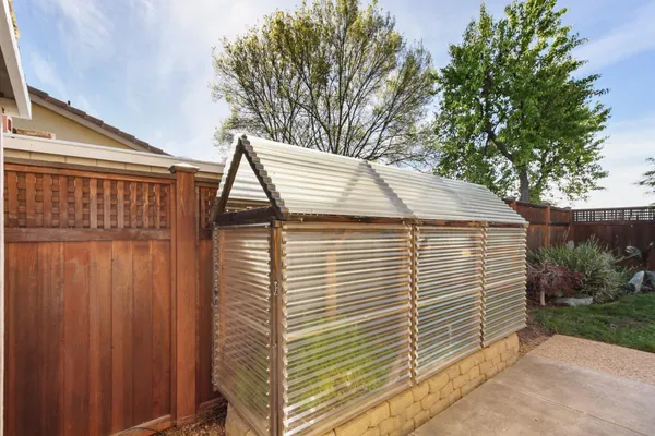 $630,000 | 702 Shakeley Lane, Ione, CA 95640