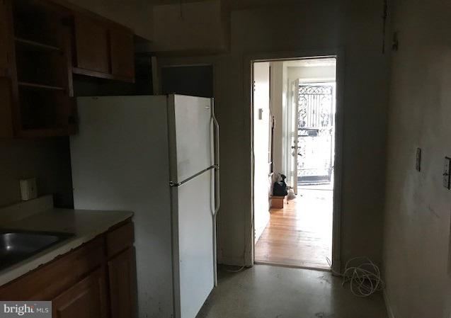 712 Wicklow Road Baltimore, MD 21229 - Photo 14 of 26