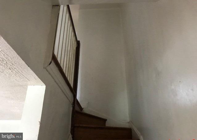 712 Wicklow Road Baltimore, MD 21229 - Photo 17 of 26