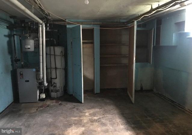 712 Wicklow Road Baltimore, MD 21229 - Photo 3 of 26