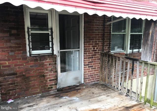 712 Wicklow Road Baltimore, MD 21229 - Photo 10 of 26