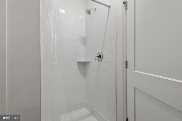 $575,000 | 228 Park Lane, Dunellen, NJ 08812