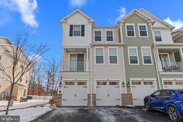 $575,000 | 228 Park Lane, Dunellen, NJ 08812