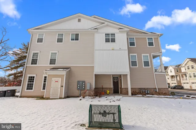 $575,000 | 228 Park Lane, Dunellen, NJ 08812